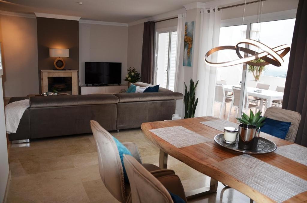 Ferienwohnung Penthouse Mit Privatem Jacuzzi In Marbella - La Mairena Ojén Exterior foto