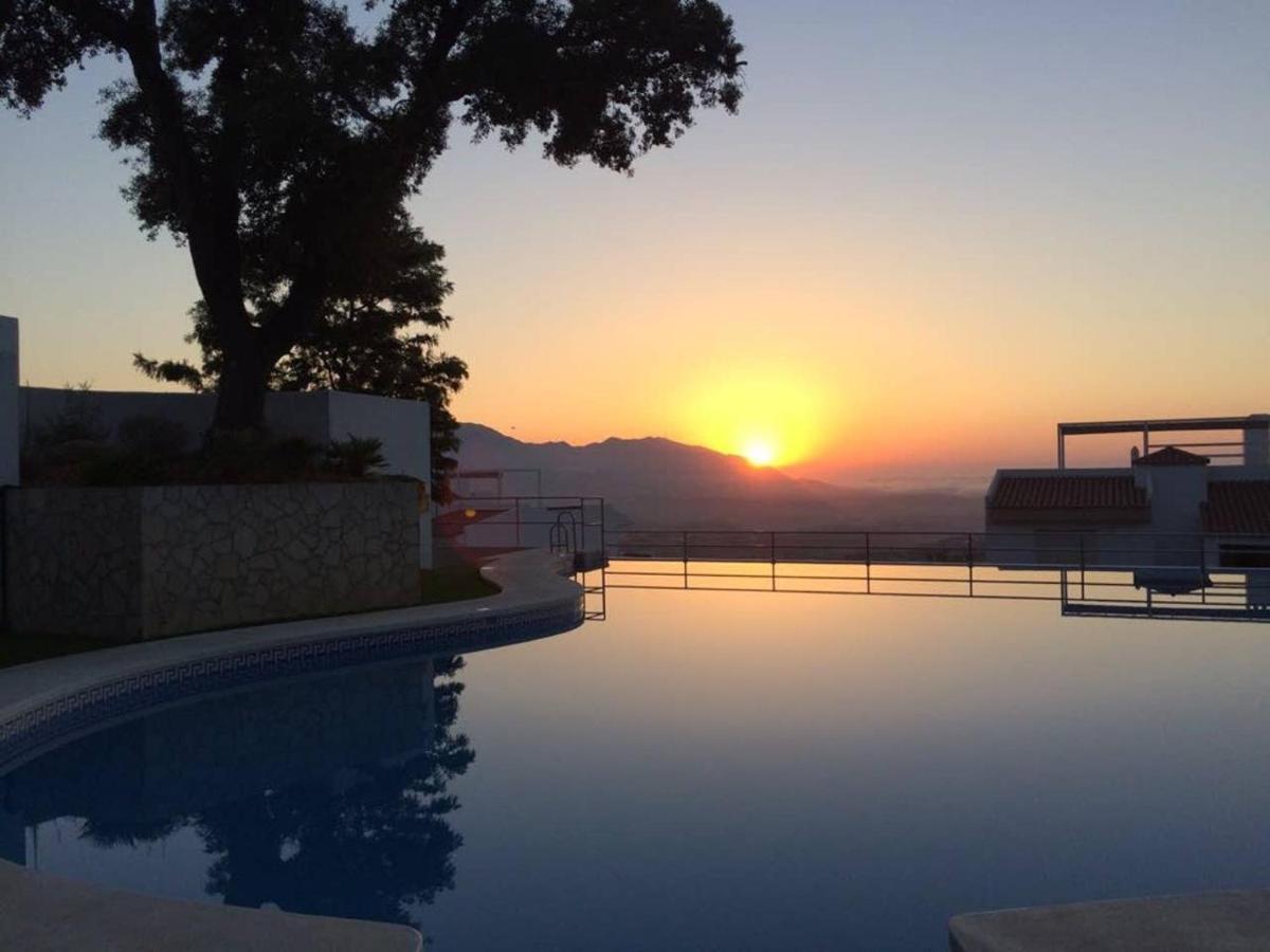 Ferienwohnung Penthouse Mit Privatem Jacuzzi In Marbella - La Mairena Ojén Exterior foto